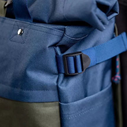 Rolltop-Rucksack – Marineblau und Khaki