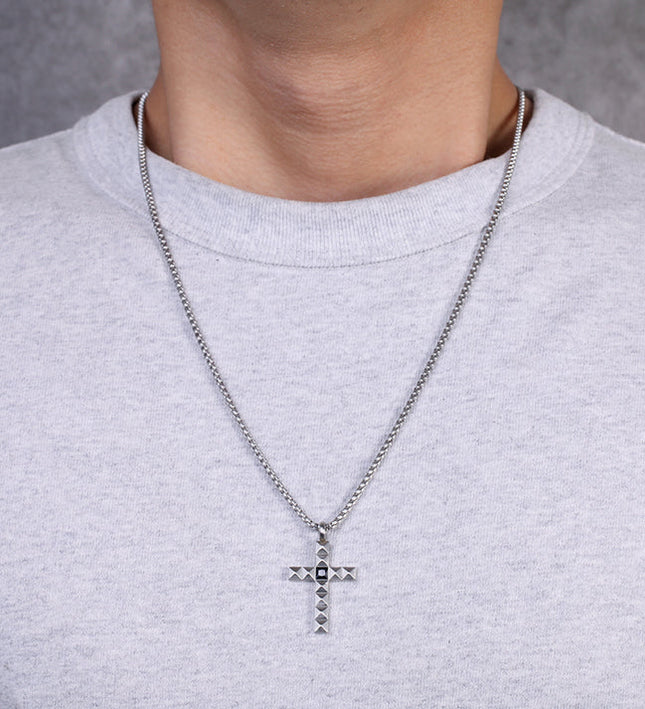 Edelstahl Halskette mit Pyramidenkreuz Anhänger in silber