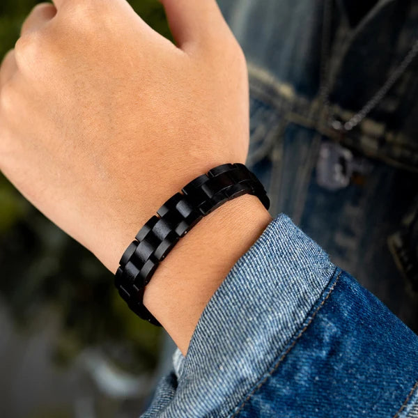 Herrenarmband aus Holz - Schwarze Kiefer