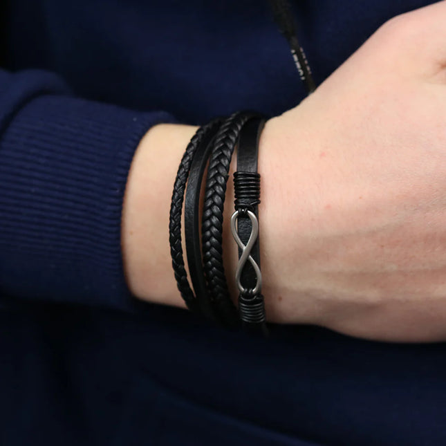 Mehrreihiges Infinity Lederarmband