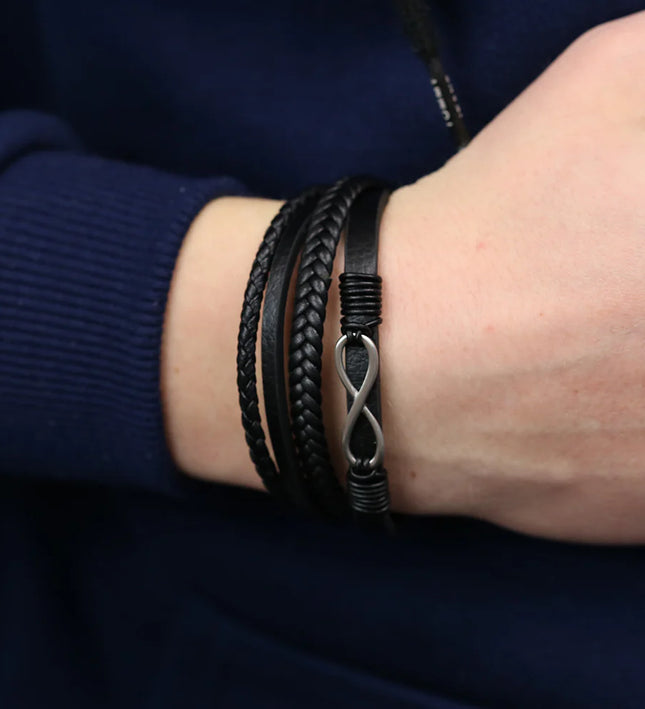 Mehrreihiges Infinity Lederarmband