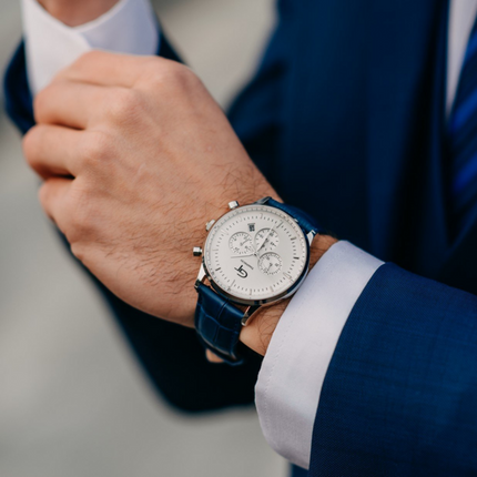 Chronograph mit Lederarmband